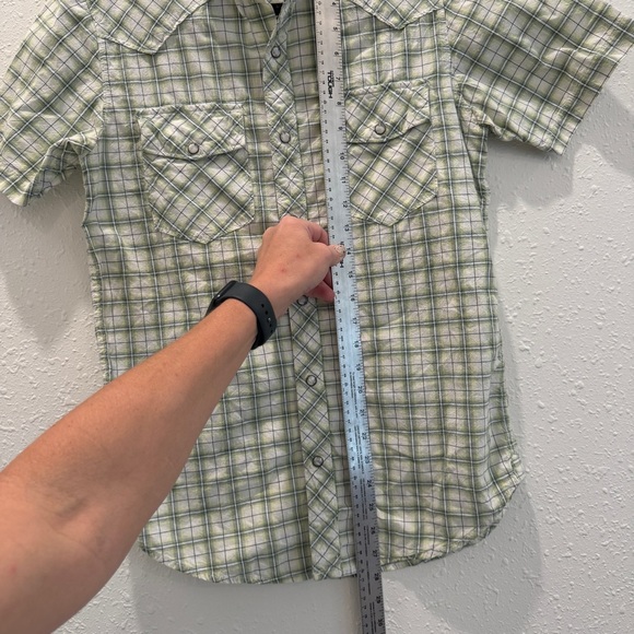 Fossil Snap Button Up Short Sleeve shirt size small - Picture 3 of 6